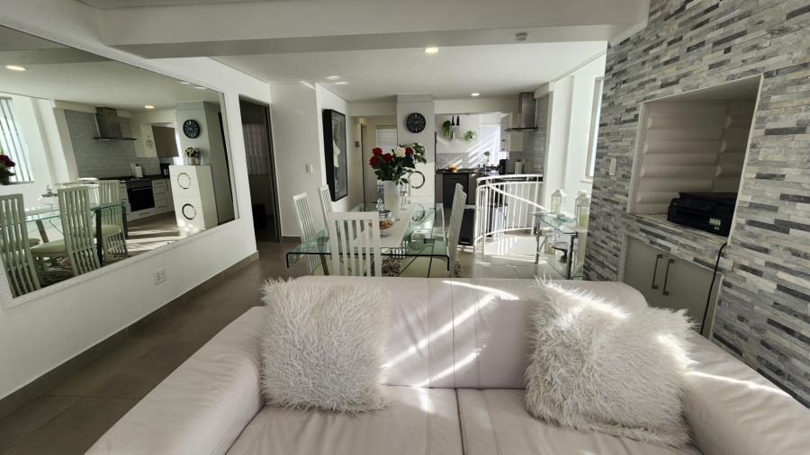 2 Bedroom Property for Sale in Island View Western Cape